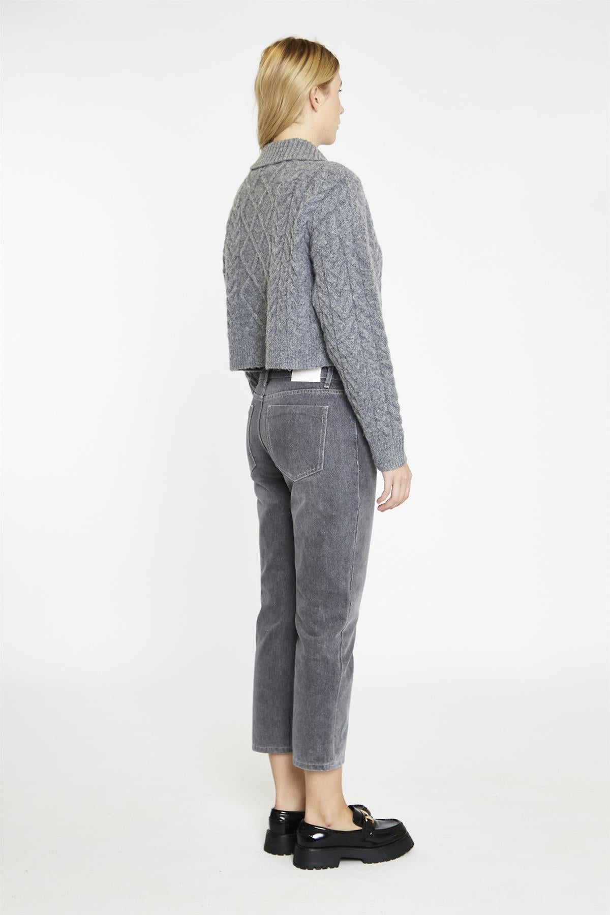 Grey Wash Low-Rise Cropped Jeans