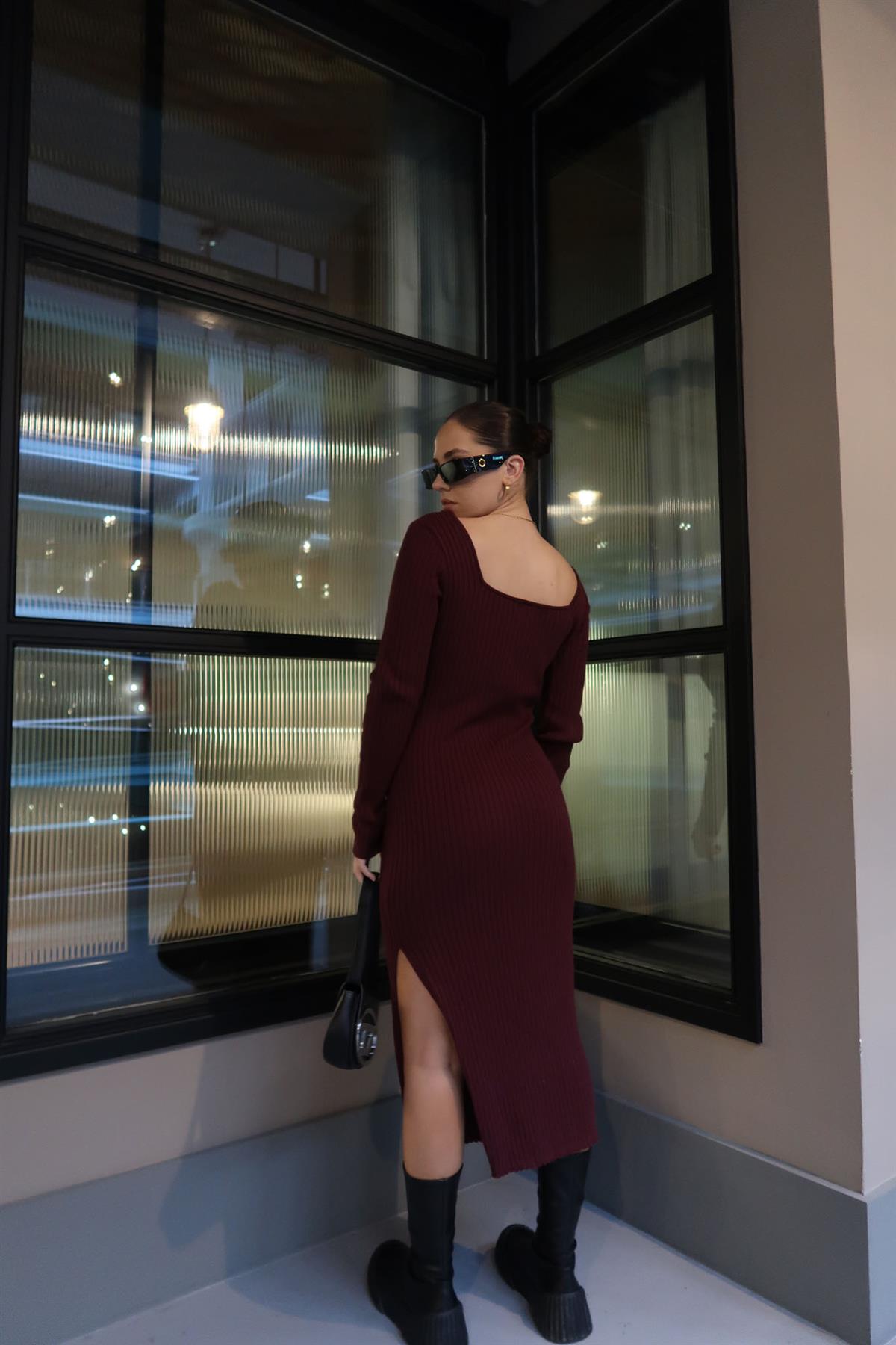 Wine Square-Neck Knitted Midi-Dress