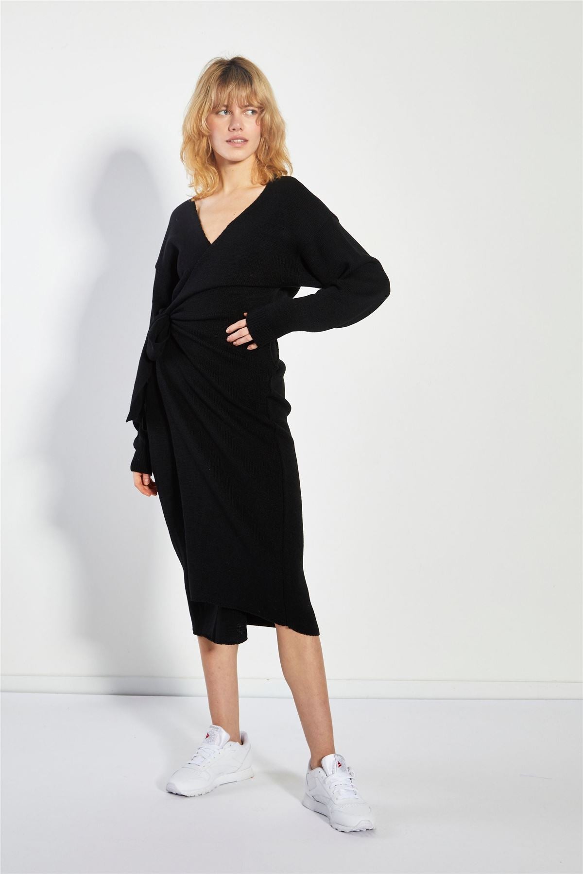 Black Tie-Waist Knitted Midi-Dress