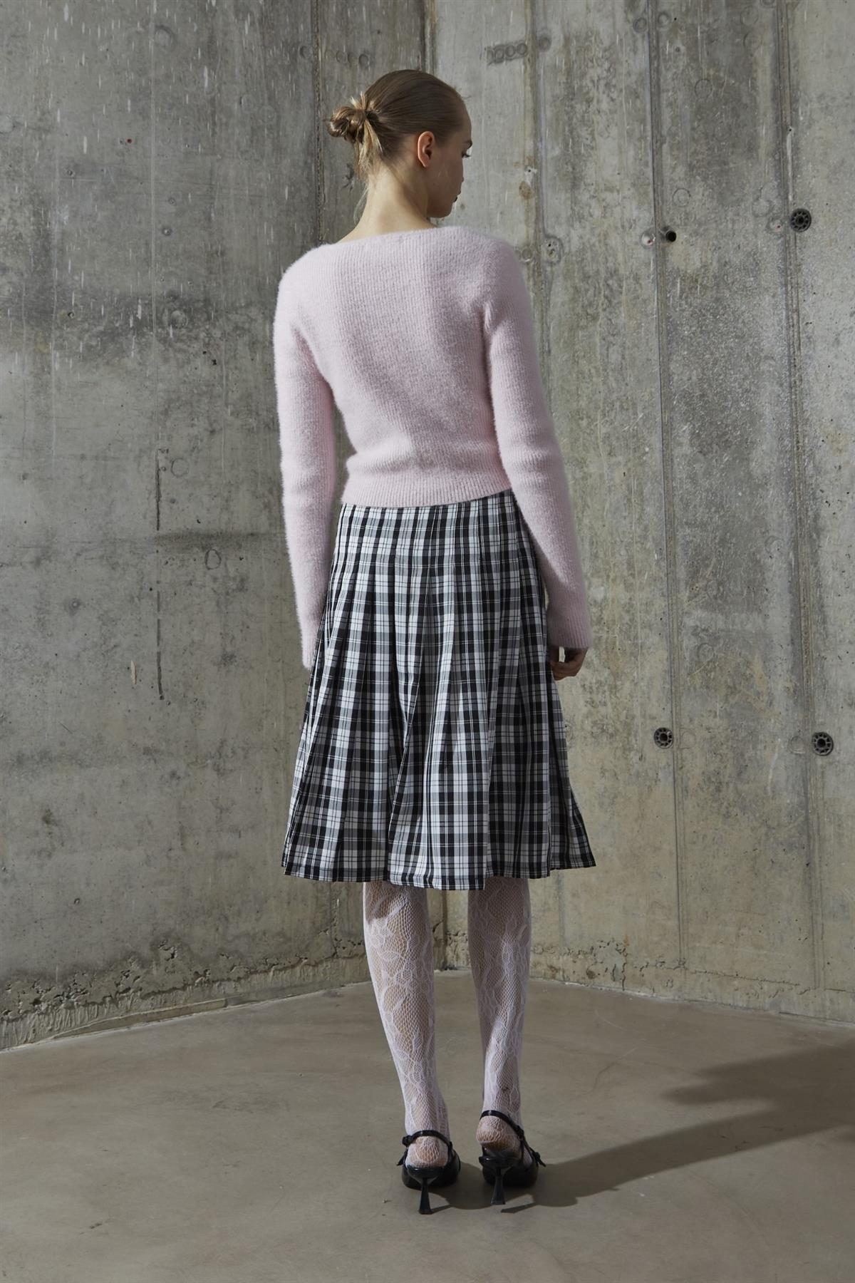 Icy-Pink Square Neck Jumper